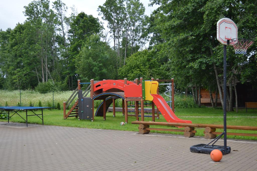 Guest House Kalnu Pupoli Šenheida Esterno foto